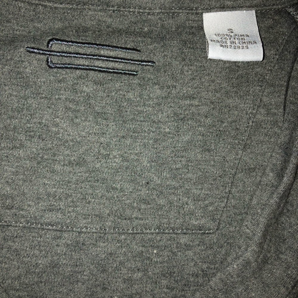plain, basic pullover - Picture 2 of 2